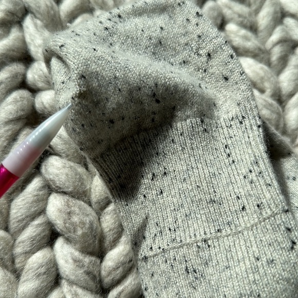 Everlane Grey Donegal Cashmere Sweater Size M - Picture 7 of 11